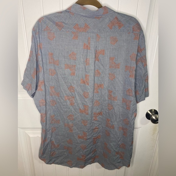 Billy Reid Chambray and Red Murphy Geo-Print Short Sleeve Sport Shirt - Picture 9 of 10